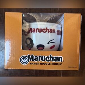 NWT Maruchan Ramen Noodle Bowl Bundle w/Chopsticks Holder Soup Spoon Winking Eye